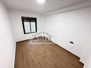 Piso en alquiler en L'Alquenència en Alzira