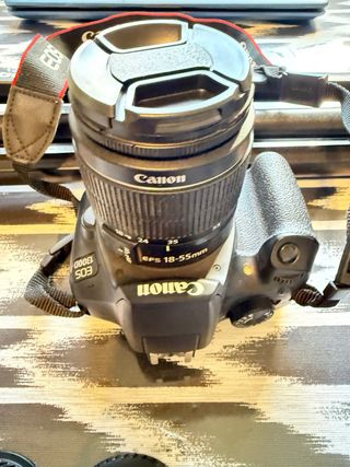 Cámara Canon EOS 1300D + Trípode Velbon VS-3W