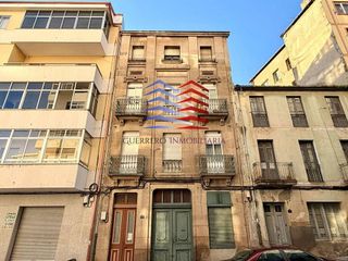 Edificio en venta en Ventiun en Ourense