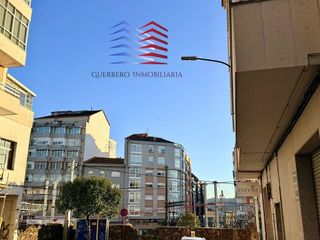 Edificio en venta en Ventiun en Ourense