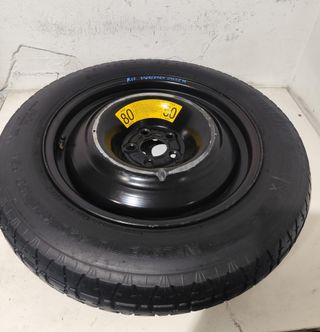 Llanta de repuesto mercedes neumáticos 155/90R18