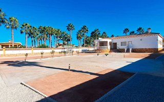 Chalet en venta en Catral