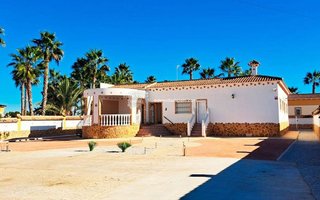 Chalet en venta en Catral