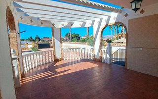 Chalet en venta en Catral