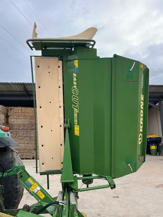 Segadora Krone EasyCut 280 con rodillos acondicina