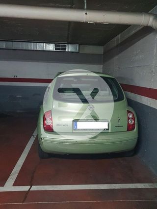 Garaje en venta en El Castell-Poble Vell en Castelldefels