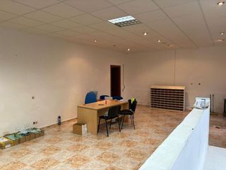 Local comercial en venta en Olivenza