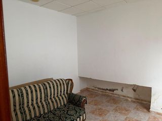 Local comercial en venta en Olivenza