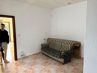 Local comercial en venta en Olivenza