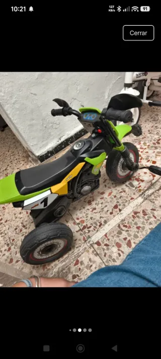 Moto a pedales Homcom verde. Nueva.