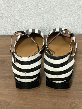 Bailarinas piel rayas T-strap Talla 41