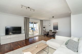 Ático en alquiler en Nueva Andalucía centro en Marbella