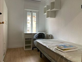 Piso en alquiler en Polígono Cartuja – La Paz en Granada