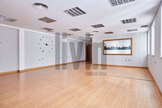 Oficina en venta en Avda de Madrid - Pº de la Estación en Jaén