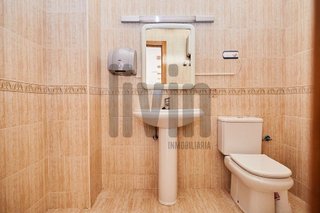 Oficina en venta en Avda de Madrid - Pº de la Estación en Jaén