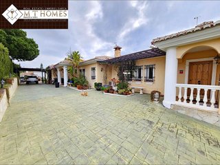 Chalet en alquiler en Calaburra - Chaparral en Mijas