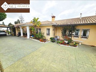 Chalet en alquiler en Calaburra - Chaparral en Mijas