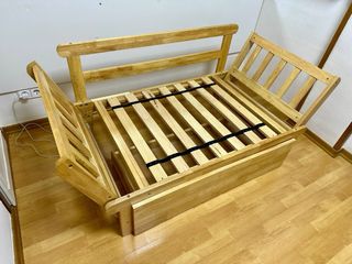 SOFA CAMA CON FUTON DE BAMBU, EXCELENTE ESTADO.
