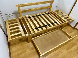 SOFA CAMA CON FUTON DE BAMBU, EXCELENTE ESTADO.