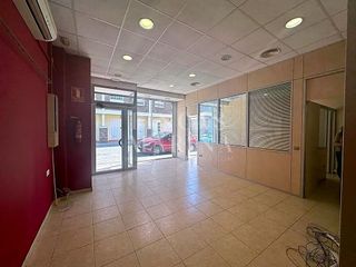 Local comercial en venta en Passeig Maragall - Zona Estació en Gavà
