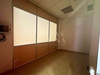 Local comercial en venta en Passeig Maragall - Zona Estació en Gavà