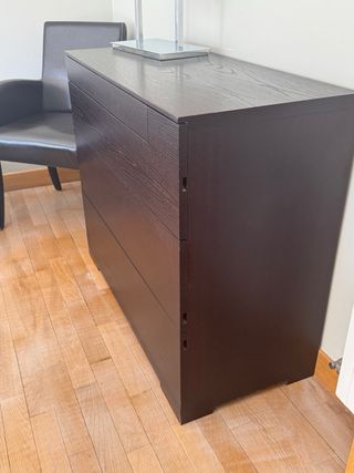 Cómoda de madera con 3 cajones diseño actual