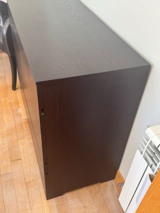 Cómoda de madera con 3 cajones diseño actual