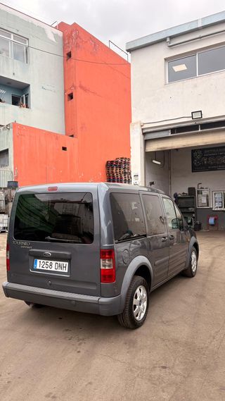 Ford Transit Connect 2005