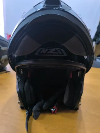 Casco Moto Negro marca NZI Helmet