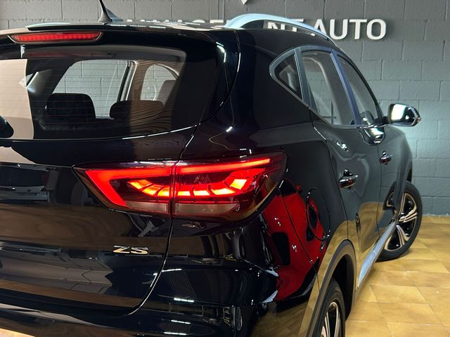 MG ZS 2025