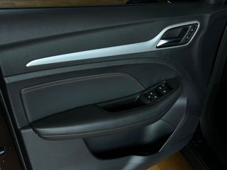 MG ZS 2025