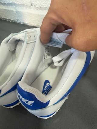 Nike Cortez Blancas y Azules