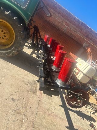Sembradora hidráulica de 8 botes girasol