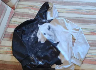 ​Sudadera con Capucha Lobos Yin Yang - talla XL