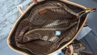 Bolso Tote Grande Dikudisi Marrón y Dorado