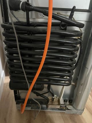 Nevera a gas y eléctrica BUTSIR