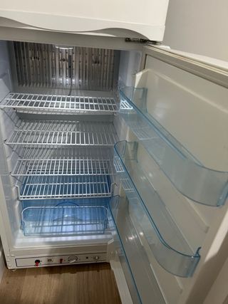 Nevera a gas y eléctrica BUTSIR