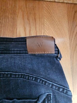 Vaqueros gris oscuro