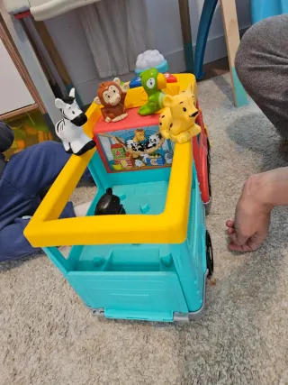 Tren musical con animales y números en aleman
