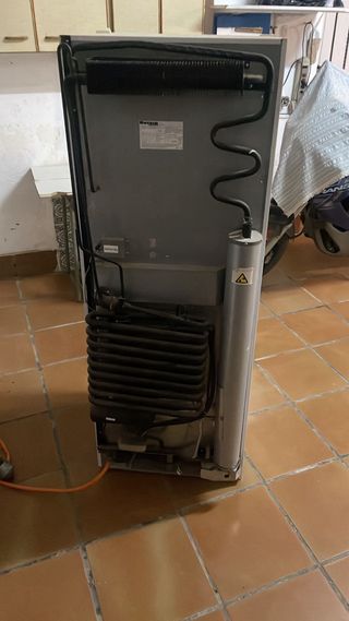 Nevera de gas blanca