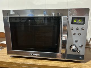Microondas  Horno microondas usado de acero inoxid