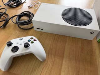 Xbox Series S Blanca 512GB + Accesorios