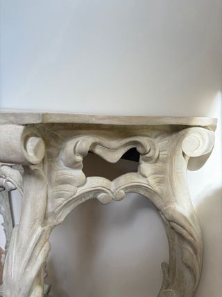 Consola decorativa restaurada