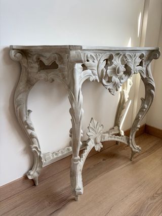 Consola decorativa restaurada