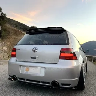 Parachoques trasero Golf 4 R32 fibra