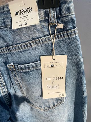 Jeans donna blu con patch