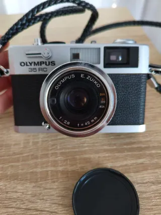 Olympus 35 RC Cámara Analógica Plata de Segunda mano por 180 EUR
