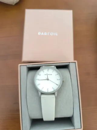 Reloj Parfois Beige y gris
