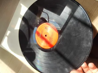 Vinilo C+ Music Factory