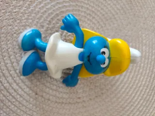 Pitufina figura de plástico